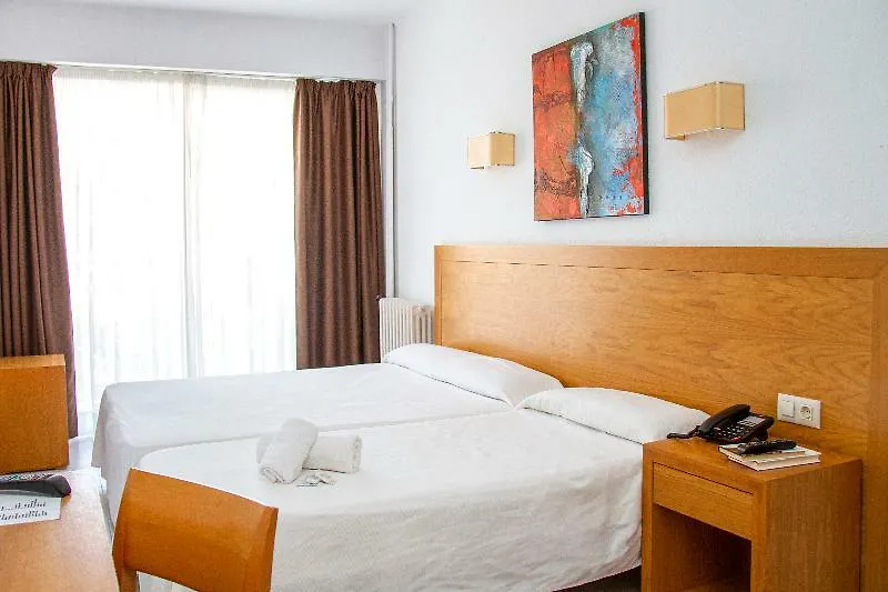 Hotel Selva Arenal エル・アレナル 2*,